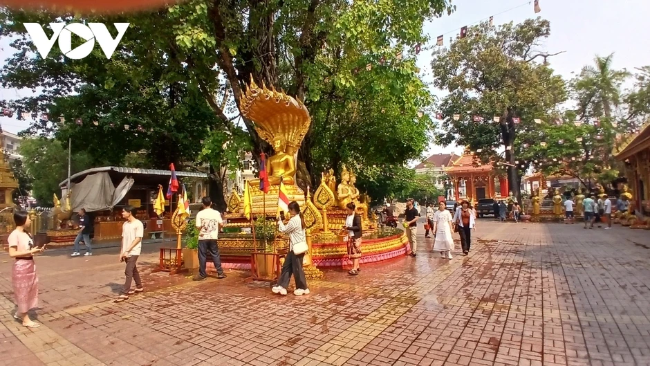 Lào đón Tết cổ truyền Bunpimay trong không khí vui tươi, phấn khởi Lào đón Tết cổ truyền Bunpimay trong không khí vui tươi, phấn khởi