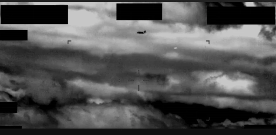 Mỹ lần đầu tiết lộ vụ máy bay chiến đấu Liên Xô truy đuổi UFO Mỹ lần đầu tiết lộ vụ máy bay chiến đấu Liên Xô truy đuổi UFO