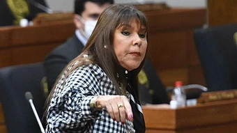 Nghị sĩ Paraguay hứng chỉ trích vì miệt thị Mbappe - Báo TinVina