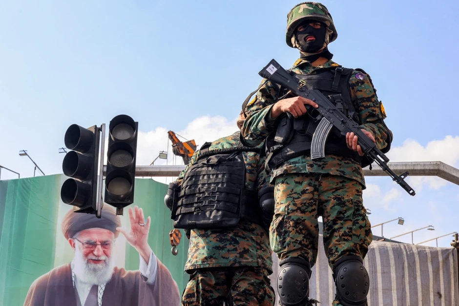 Người Iran đổ ra đường ủng hộ t&acirc;n L&atilde;nh tụ Tối cao