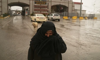 Người Iran đổ sang biên giới Iraq mua lương thực, xin giúp đỡ