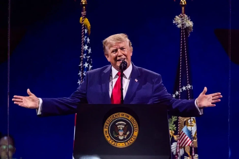 Nhà Trắng đình chỉ quan chức đặt cược về bài phát biểu của Tổng thống Trump Nhà Trắng đình chỉ quan chức đặt cược về bài phát biểu của Tổng thống Trump