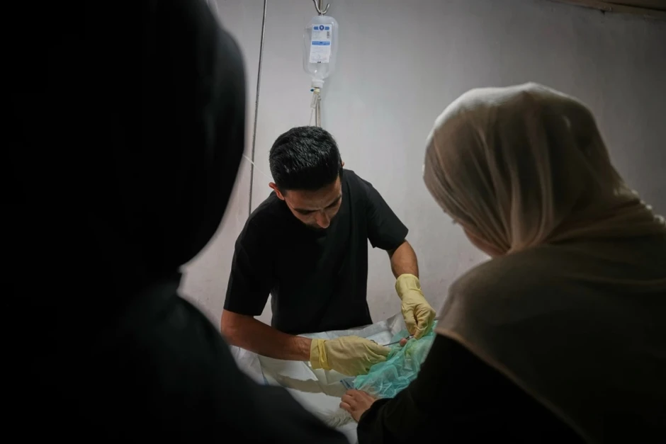 Nơi hiếm hoi chữa bệnh cho thú cưng giữa làn bom đạn Gaza