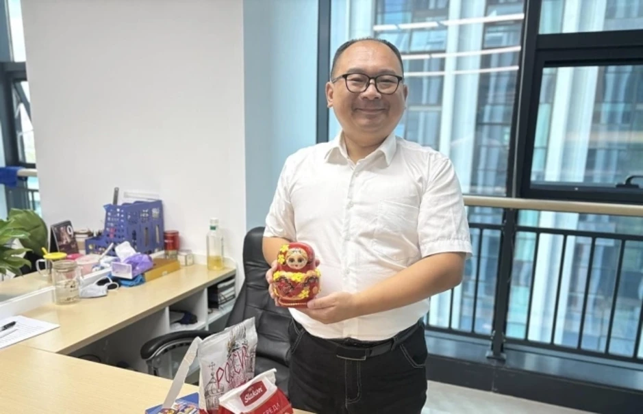 Nụ hôn của ông Putin định hướng cuộc sống của cậu bé Trung Quốc Nụ hôn của ông Putin định hướng cuộc sống của cậu bé Trung Quốc