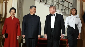 Ông Trump đãi ông Tập món kem 'cây nhà lá vườn' trong quốc yến