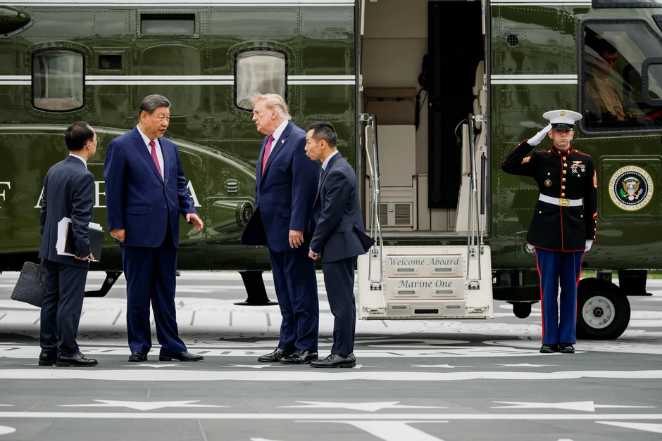 Ông Trump đưa ông Tập thăm bãi đáp trực thăng mới ở Nhà Trắng Ông Trump đưa ông Tập thăm bãi đáp trực thăng mới ở Nhà Trắng