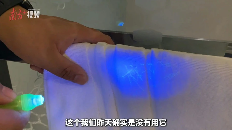 Phát hiện hàng loạt khách sạn nổi tiếng không được thay ga giường, vỏ chăn gối, khăn tắm và cốc nước sau mỗi lượt khách Phát hiện hàng loạt khách sạn nổi tiếng không được thay ga giường, vỏ chăn gối, khăn tắm và cốc nước sau mỗi lượt khách