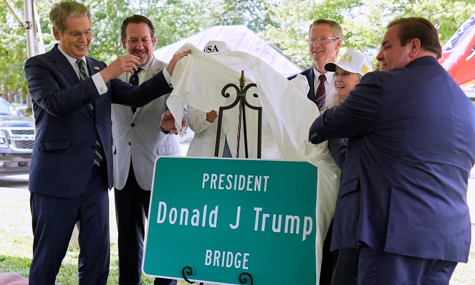 Sân bay ở Florida được đổi sang tên ông Trump Sân bay ở Florida được đổi sang tên ông Trump