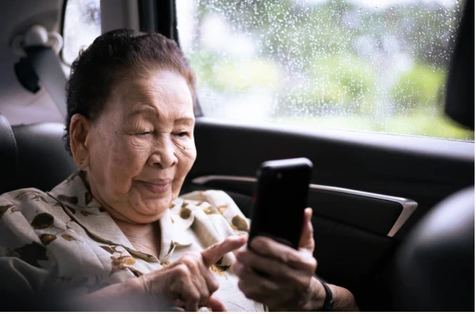 Sập bẫy tình “tổng tài AI", cụ bà U90 viết thư, đòi cưới, chi tiền thật cho tình ảo Sập bẫy tình “tổng tài AI", cụ bà U90 viết thư, đòi cưới, chi tiền thật cho tình ảo