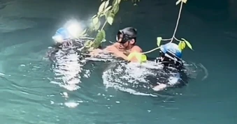 Sống sót kỳ diệu sau 15 ngày mắc kẹt trong hang ngập nước ở Mexico