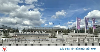 Tàu điện chạy trên sông hoạt động quanh năm - Dấu ấn đặc trưng của Moscow