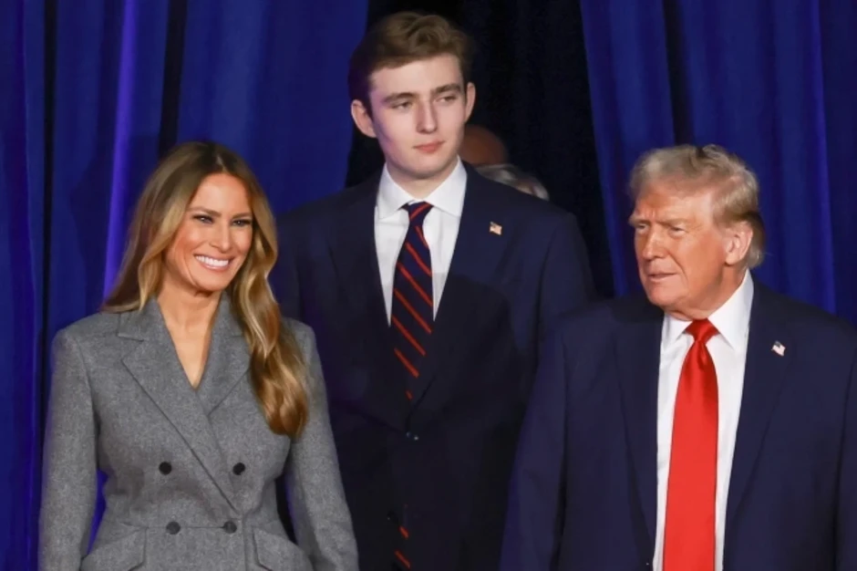 Thủ tướng Nhật khen Barron Trump đẹp trai giống bố Thủ tướng Nhật khen Barron Trump đẹp trai giống bố