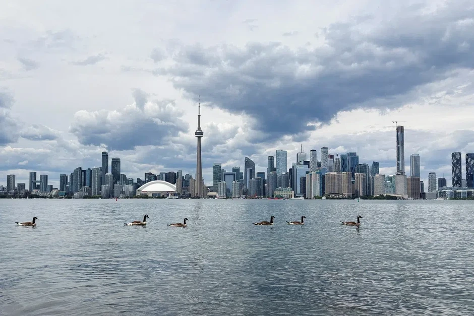 Tổng thống Trump cảnh báo đổi tên hồ ở biên giới với Canada thành "hồ Mỹ"