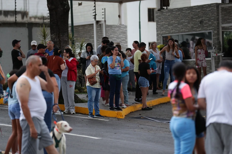 Trải nghiệm kinh hoàng của các nạn nhân động đất ở Venezuela Trải nghiệm kinh hoàng của các nạn nhân động đất ở Venezuela