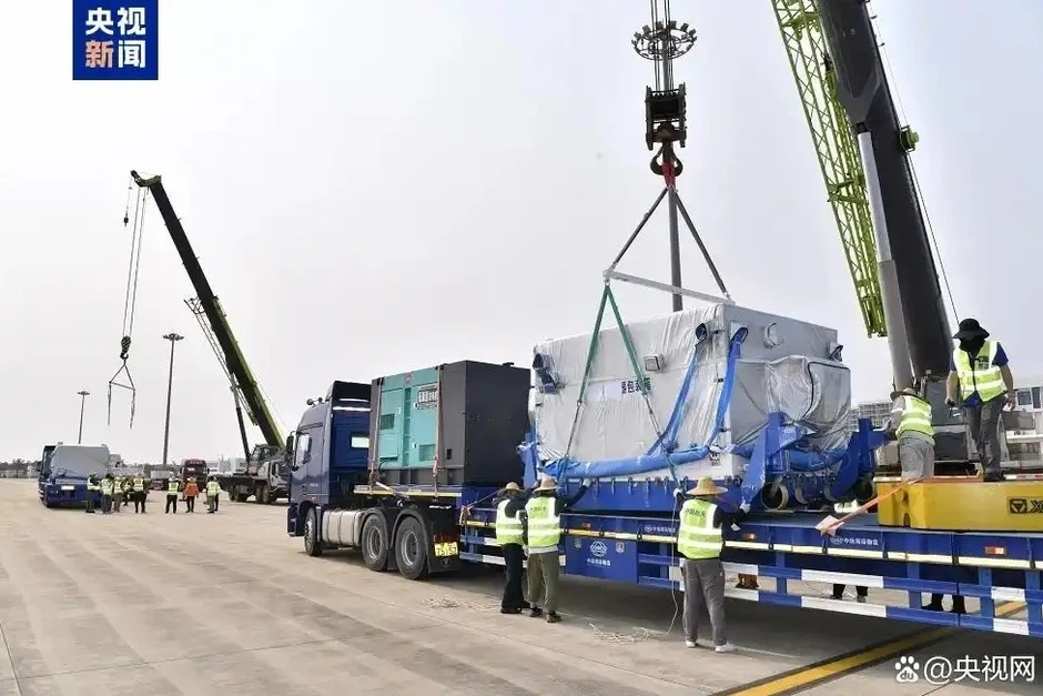 Trung Quốc đưa tàu thám hiểm Mặt Trăng Hằng Nga-7 đến bãi phóng