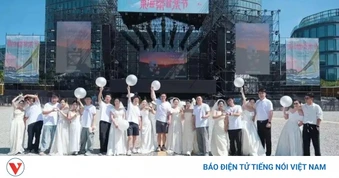 Trung Quốc mở văn phòng đăng ký kết hôn trong ngân hàng