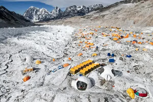 Vì sao những người thiệt mạng trên núi Everest sẽ phải nằm lại đó mãi mãi? Vì sao những người thiệt mạng trên núi Everest sẽ phải nằm lại đó mãi mãi?