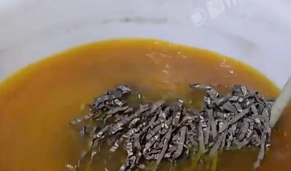 Video tách 5 lượng vàng từ thẻ SIM hút triệu view, 'nhà giả kim' Trung Quốc lên tiếng cảnh báo Video tách 5 lượng vàng từ thẻ SIM hút triệu view, 'nhà giả kim' Trung Quốc lên tiếng cảnh báo