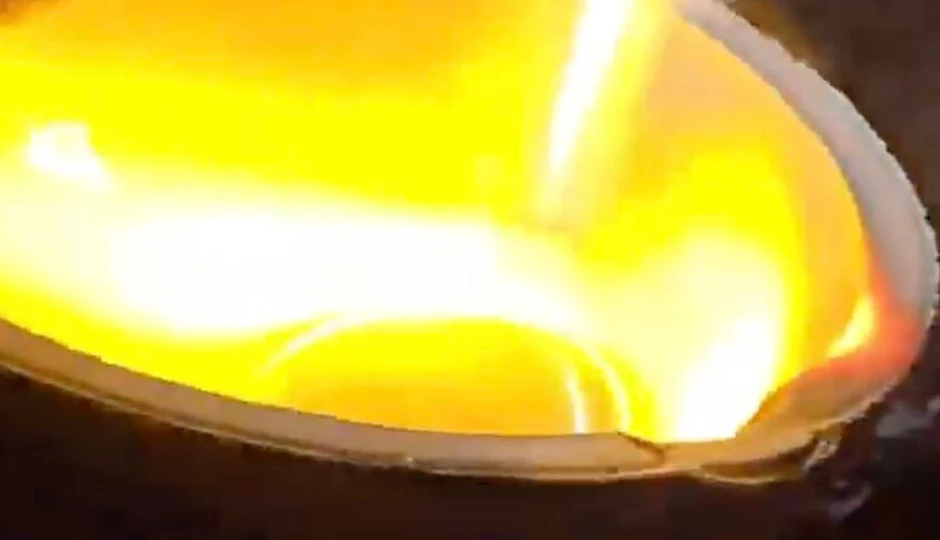 Video tách 5 lượng vàng từ thẻ SIM hút triệu view, 'nhà giả kim' Trung Quốc lên tiếng cảnh báo Video tách 5 lượng vàng từ thẻ SIM hút triệu view, 'nhà giả kim' Trung Quốc lên tiếng cảnh báo