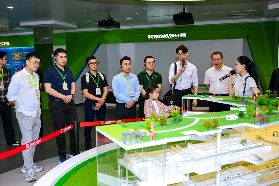 [Ảnh] “Hành trình đỏ” 2026: Tuổi trẻ Việt Nam tiếp nối nhịp cầu hữu nghị Việt-Trung