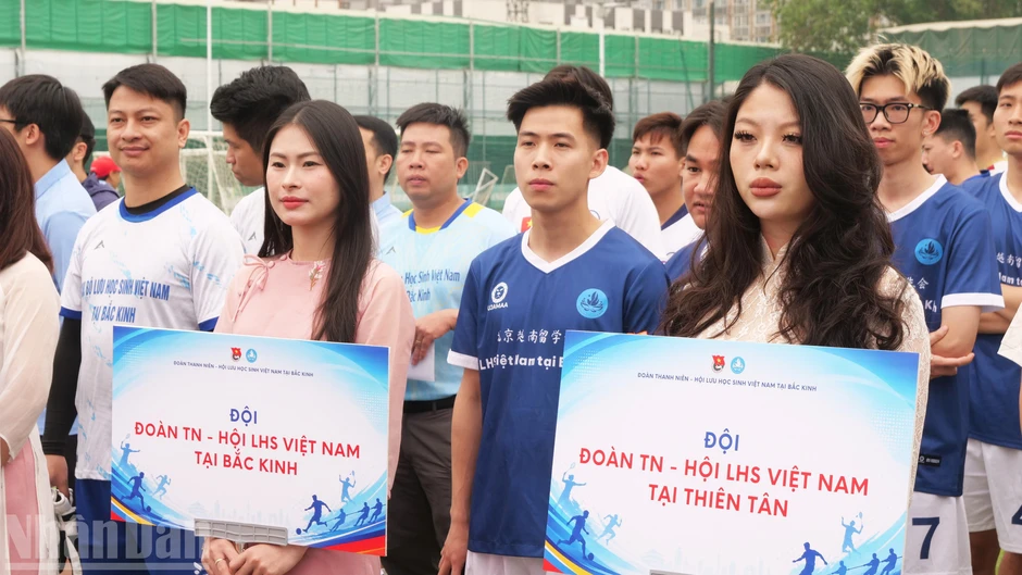 [Ảnh] Sôi nổi Ngày hội thể thao gắn kết cộng đồng năm 2026 tại Bắc Kinh, Trung Quốc