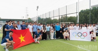 [Ảnh] Sôi nổi Ngày hội thể thao gắn kết cộng đồng năm 2026 tại Bắc Kinh, Trung Quốc