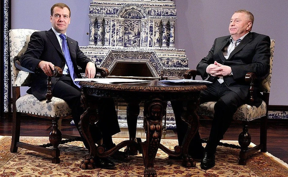 ‘Họ sẽ san phẳng cả đất nước’: Những lời tiên tri u ám của ông Vladimir Zhirinovsky về chiến sự Trung Đông ‘Họ sẽ san phẳng cả đất nước’: Những lời tiên tri u ám của ông Vladimir Zhirinovsky về chiến sự Trung Đông