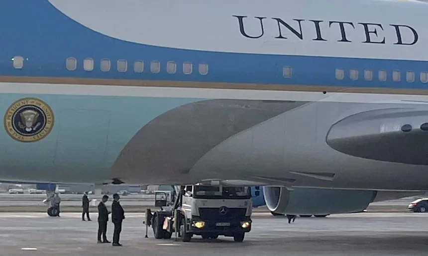 162 giây trên xe tải và kế hoạch thoát hiểm bí mật của Tổng thống Trump 162 giây trên xe tải và kế hoạch thoát hiểm bí mật của Tổng thống Trump