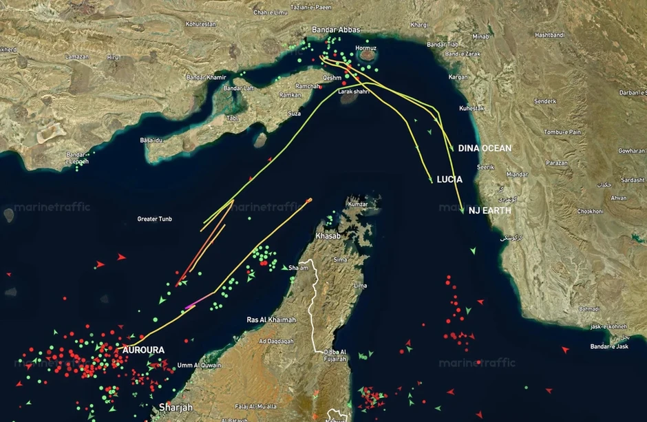 24 giờ hỗn loạn tại eo biển Hormuz; binh sĩ Pháp thiệt mạng ở Lebanon 24 giờ hỗn loạn tại eo biển Hormuz; binh sĩ Pháp thiệt mạng ở Lebanon