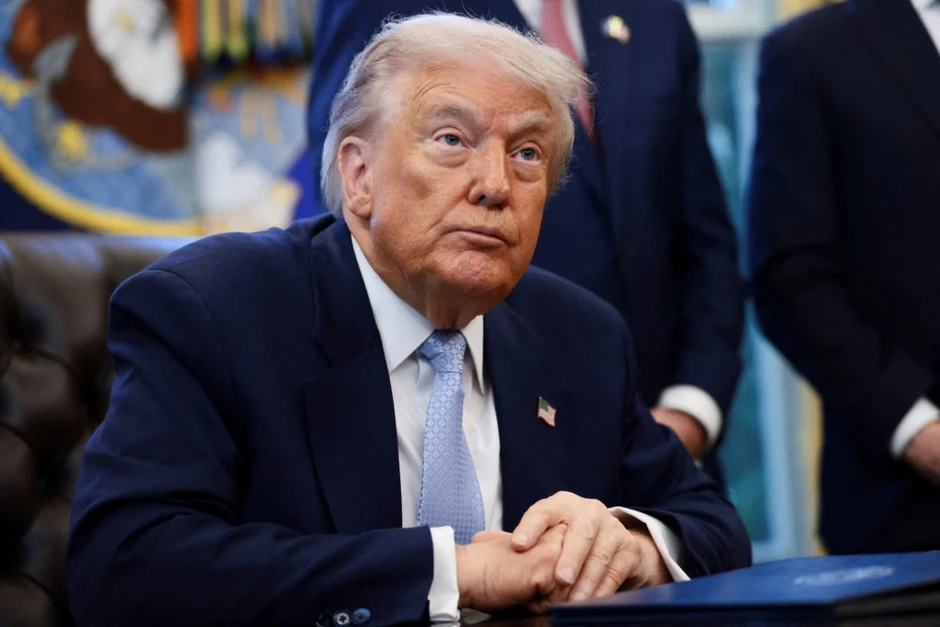 3 lựa chọn của Tổng thống Trump mở lại eo biển Hormuz 3 lựa chọn của Tổng thống Trump mở lại eo biển Hormuz
