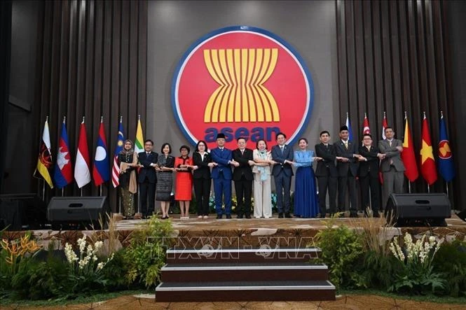 59 năm ASEAN: Giữ vững đoàn kết, định hình tương lai 59 năm ASEAN: Giữ vững đoàn kết, định hình tương lai