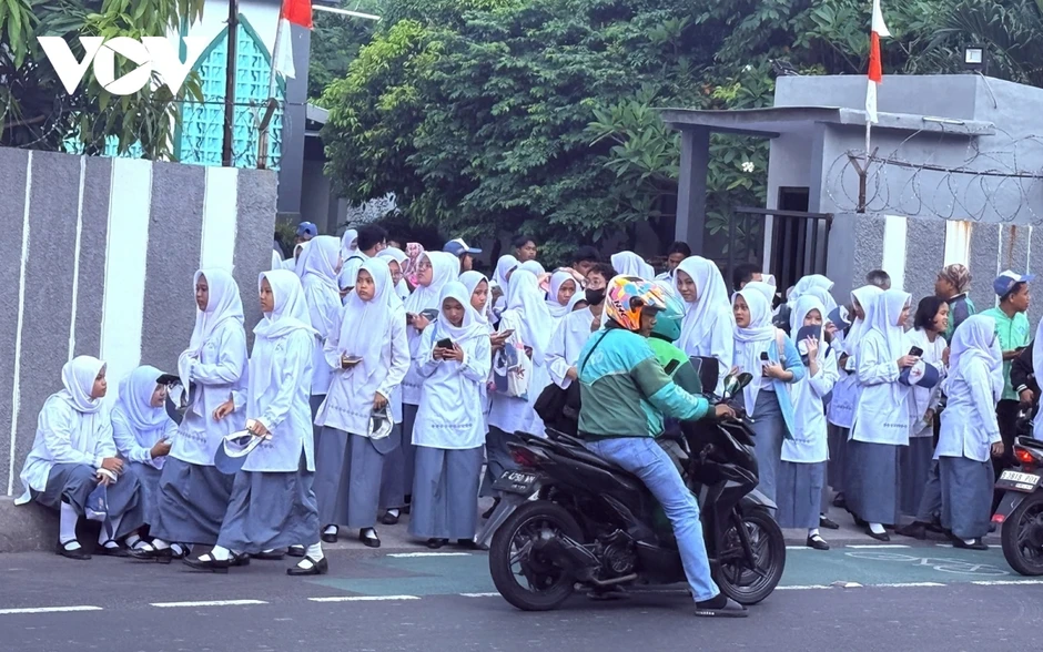 72 học sinh ở Indonesia bị ngộ độc sau khi dùng bữa ăn dinh dưỡng miễn phí