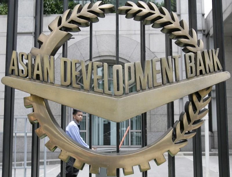 ADB cam kết 70 tỷ USD thúc đẩy năng lượng và kết nối số tại châu Á - Thái Bình Dương ADB cam kết 70 tỷ USD thúc đẩy năng lượng và kết nối số tại châu Á - Thái Bình Dương