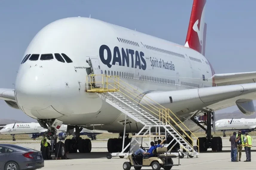 Airbus kiểm tra khẩn cấp 16 máy bay A380 Airbus kiểm tra khẩn cấp 16 máy bay A380