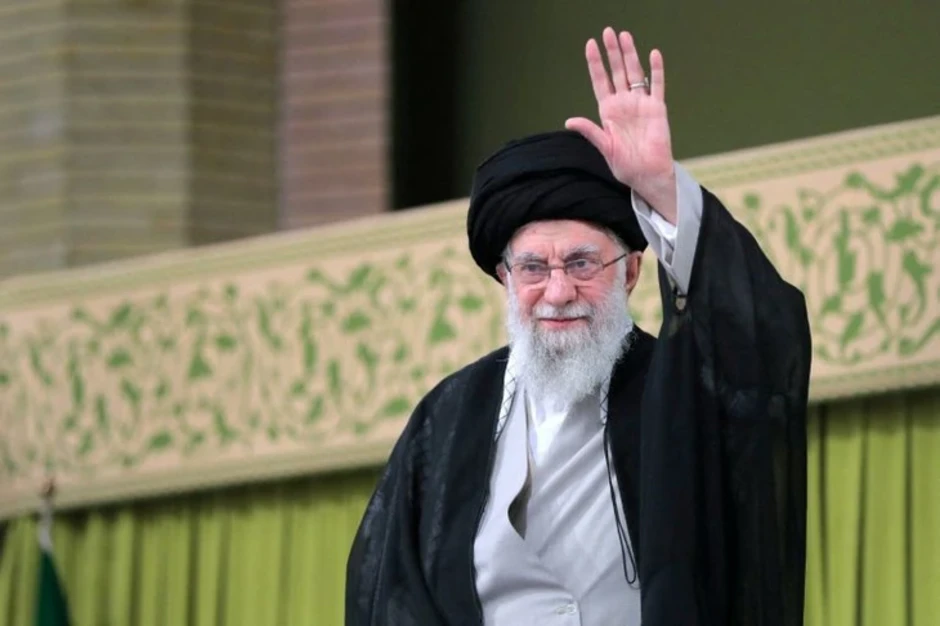 Ali Khamenei và gần 4 thập kỷ cầm quyền cứng rắn, thù địch với Mỹ và Israel Ali Khamenei và gần 4 thập kỷ cầm quyền cứng rắn, thù địch với Mỹ và Israel
