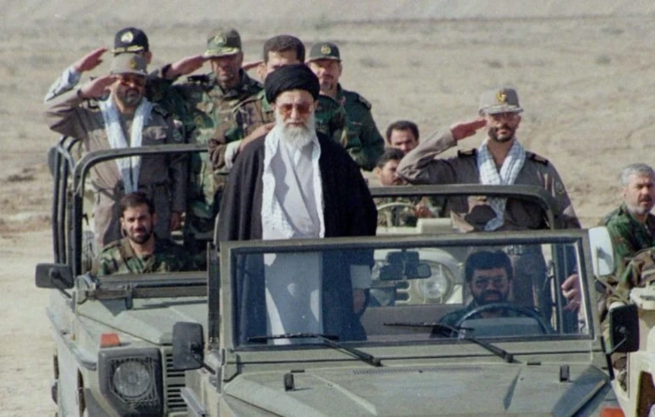 Ali Khamenei và gần 4 thập kỷ cầm quyền cứng rắn, thù địch với Mỹ và Israel Ali Khamenei và gần 4 thập kỷ cầm quyền cứng rắn, thù địch với Mỹ và Israel