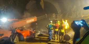 Ấn Độ: Giải cứu 16 công nhân trong đường hầm gặp sự cố&nbsp;