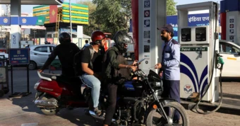 Ấn Độ mua lại dầu của Iran sau 7 năm