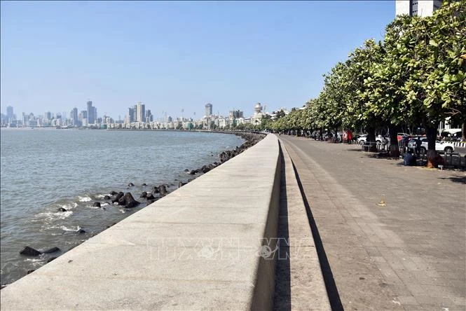 Ấn Độ: Nhiều người sốc nhiệt, tử vong do nắng nóng gần chạm ngưỡng 50 độ C