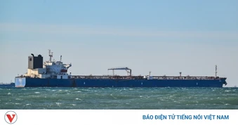 Anh nới một phần lệnh trừng phạt nhắm vào dầu mỏ Nga vì xung đột Iran