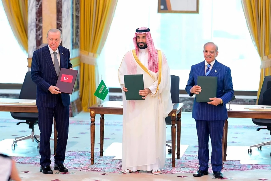Arab Saudi, Pakistan, Thổ Nhĩ Kỳ ký hiệp ước quốc phòng chung