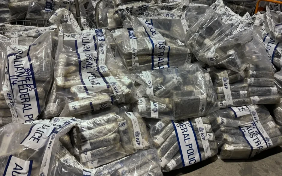 Australia thu giữ kỷ lục 2,7 tấn cocaine chôn dưới đất