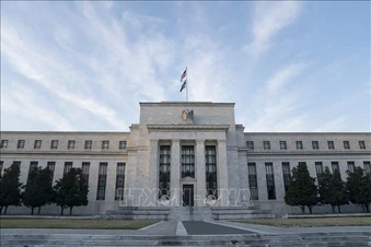 Bà Meredith Whitney dự báo Fed tiếp tục giữ nguyên lãi suất