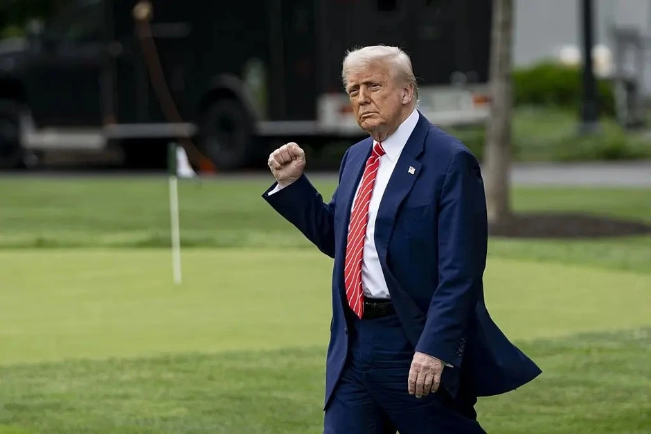Bác sĩ thông báo tình hình sức khỏe của Tổng thống Trump Bác sĩ thông báo tình hình sức khỏe của Tổng thống Trump