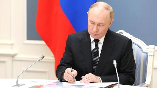 Baidu: Ông Putin Ký sắc lệnh số 661, tung đòn bất ngờ - Phương Tây trở tay không kịp Baidu: Ông Putin Ký sắc lệnh số 661, tung đòn bất ngờ - Phương Tây trở tay không kịp