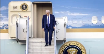 Báo Mỹ tiết lộ việc ông Trump đổi chuyên cơ vì nguy cơ bị ám sát