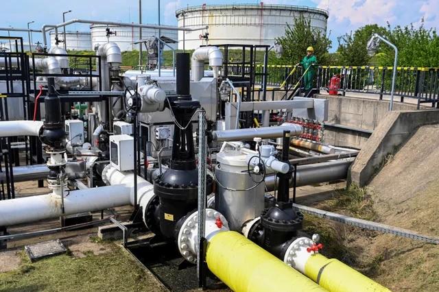 Báo Nga: Một nước quay lưng, chính thức tuyên bố Nga là "kẻ địch" - Hé lộ cách Moscow sẽ đáp trả Báo Nga: Một nước quay lưng, chính thức tuyên bố Nga là "kẻ địch" - Hé lộ cách Moscow sẽ đáp trả
