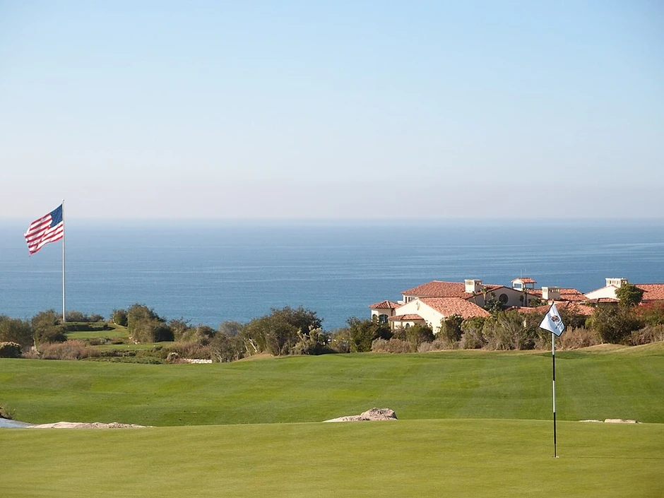 Bắt đối tượng mang theo vũ khí hoạt động khả nghi gần sân golf của Tổng thống Trump Bắt đối tượng mang theo vũ khí hoạt động khả nghi gần sân golf của Tổng thống Trump