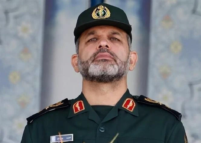 Bên trong nhóm tướng lĩnh bí mật đang điều hành Iran Bên trong nhóm tướng lĩnh bí mật đang điều hành Iran