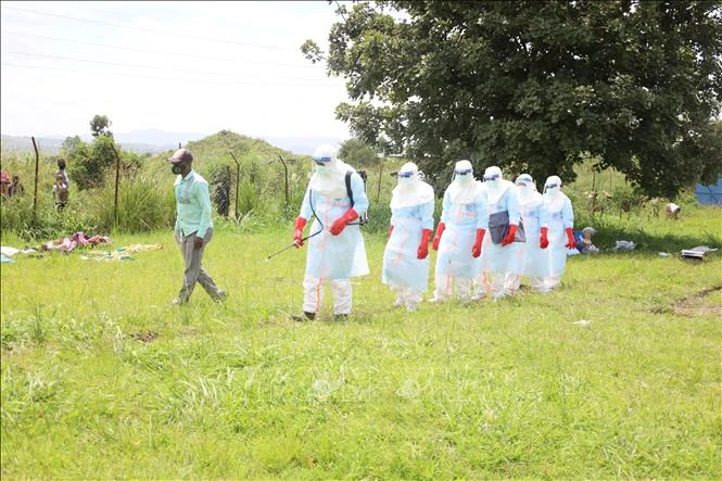 Bên trong tâm dịch Ebola tại Congo khi virus tiếp tục lây lan Bên trong tâm dịch Ebola tại Congo khi virus tiếp tục lây lan